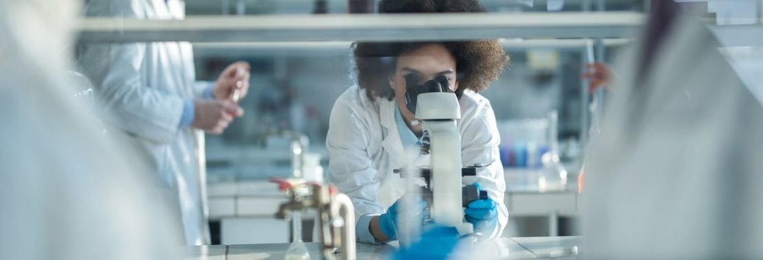 Switzerland Healtcare & Life Sciences Review 2021